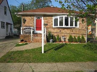 123 Poplar St, West Hempstead, NY 11552
