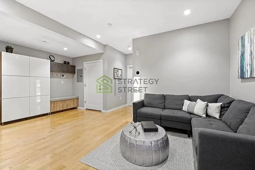 246 Boston St — Photo 3