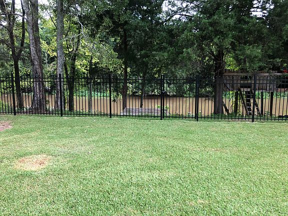 4th image of 113 Saint Abigail Ln
