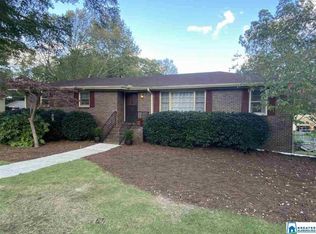 121 Dew Dr, Trussville, AL 35173