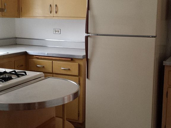 4th image of 1135 S Oak Park Ave APT 1E