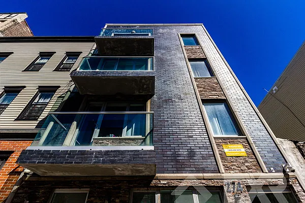 Rented by EXR | media 11