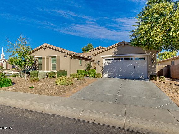 3rd image of 2436 E Donato Dr