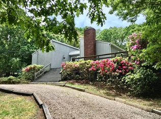 10 Pond Ln, East Hampton, NY 11937