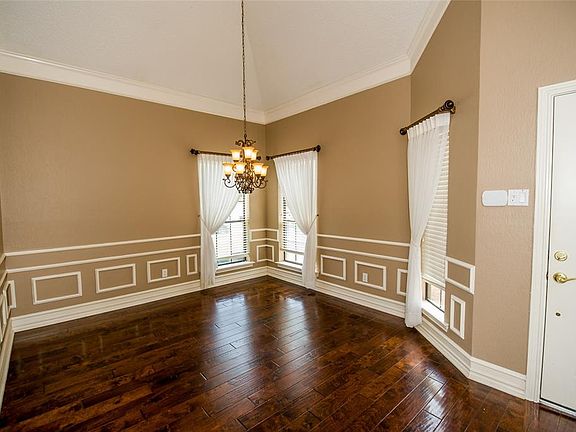 3rd image of 6533 Patricia Ave