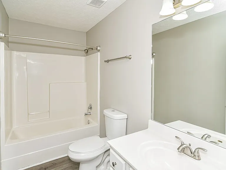1604 Zurich Dr — Photo 11