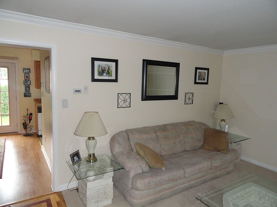2nd image of 2032 Buchanan Ave