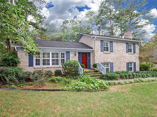 1st image of 2075 Poinsett Dr