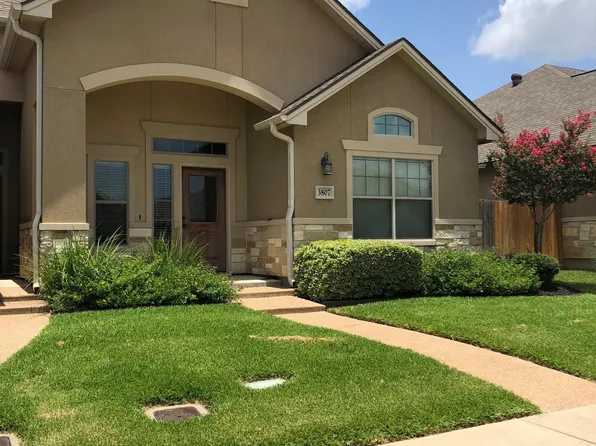 3807 Blackhawk Ln, College Station, TX