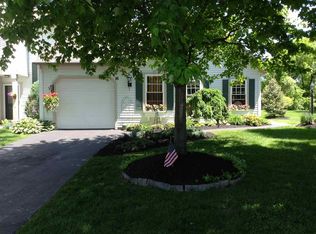 16 Woods Path, Troy, NY 12182