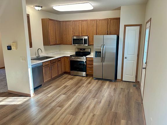 2nd image of 924 NE Kamies Ln #924