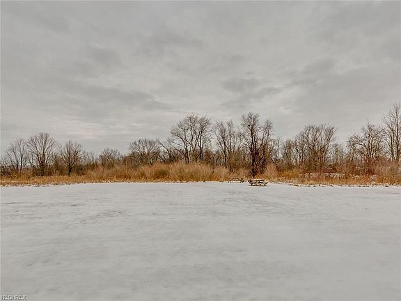 5th image of 5295 Deer Trace Dr