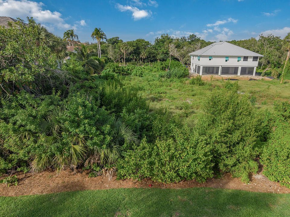 1st image of 376 Beach Lily Ln