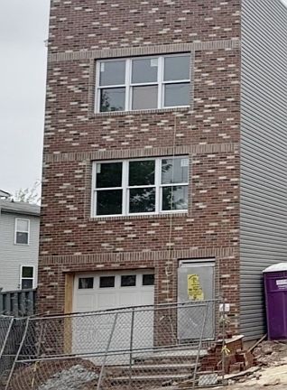 5th image of 204 14th Ave