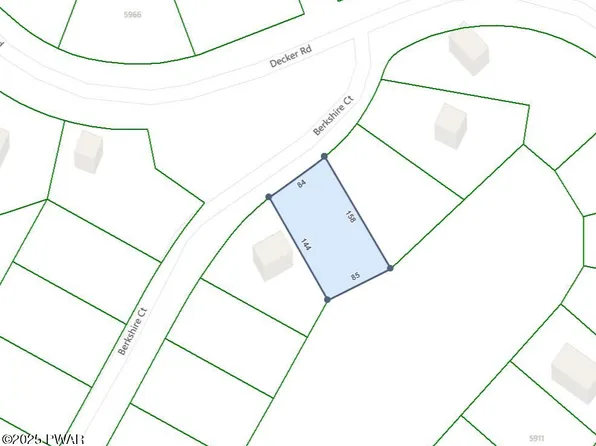123 Berkshire Ct, Bushkill, PA 18324