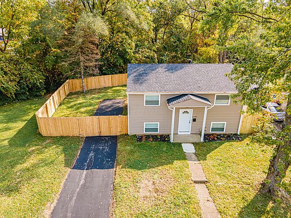 3rd image of 2280 Woodland Ave