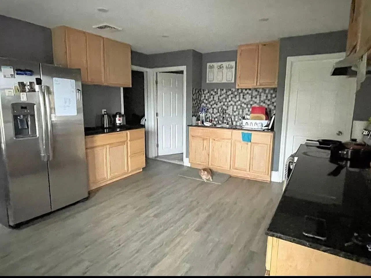 3 bed, $2,100 — Photo 3