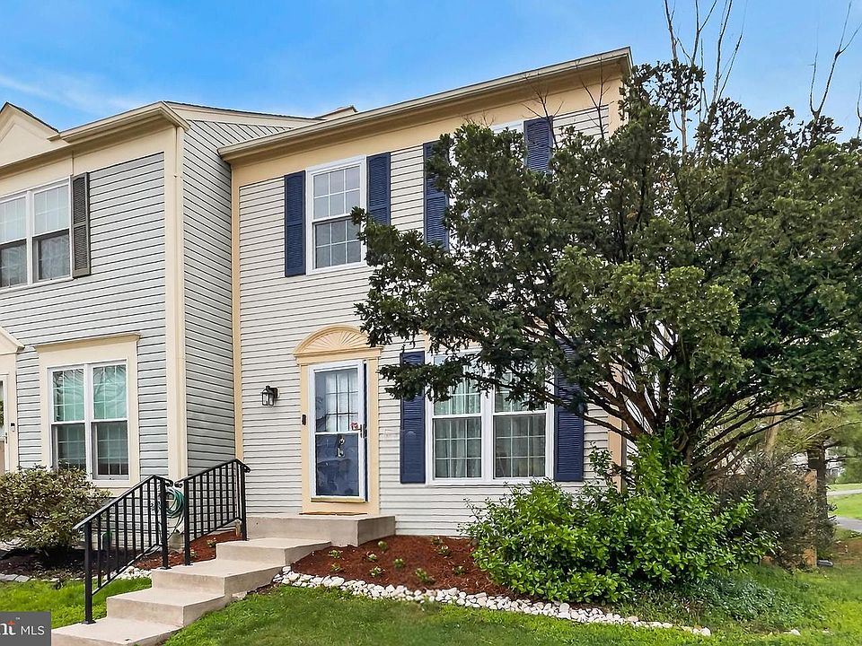 1st image of 6523 Old Carriage Ln