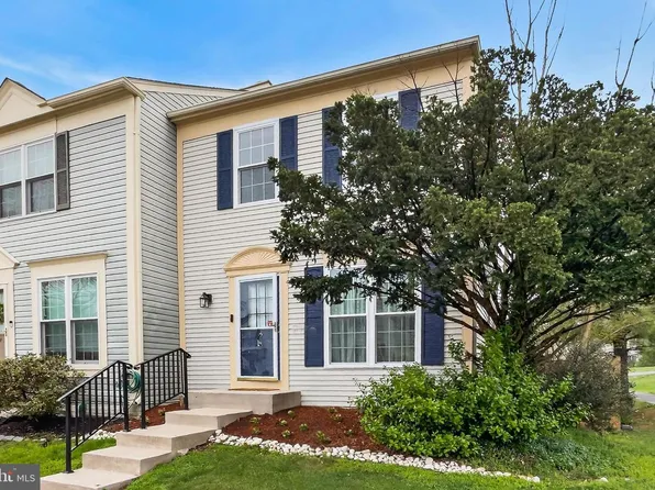 6523 Old Carriage Ln, Alexandria, VA 22315