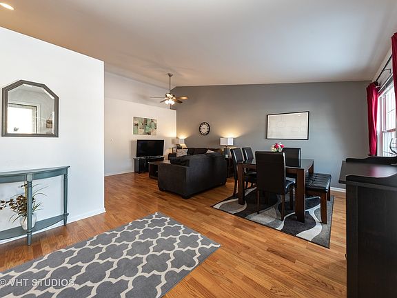 3rd image of 1236 Huntington Dr #1236