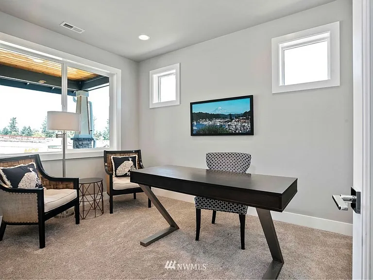 4820 24th Avenue Ct NW — Photo 8