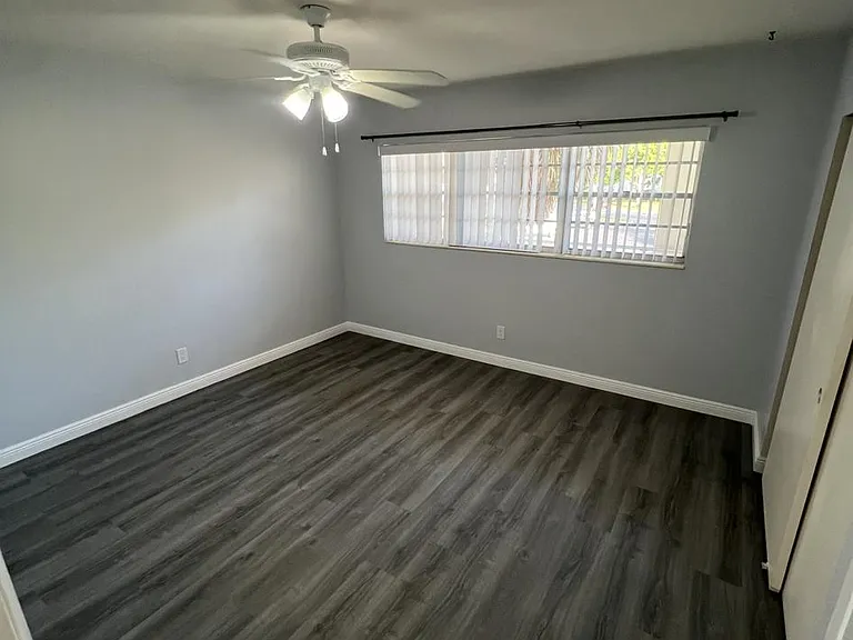 2360 World Parkway Blvd #26 — Photo 32