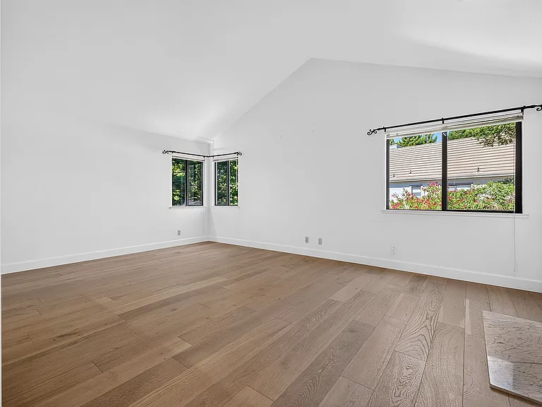 133 Madrid Way — Photo 27