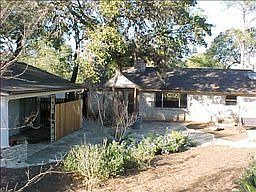 3rd image of 942 Willow Bnd