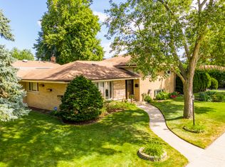 5451 Mulford St, Skokie, IL
