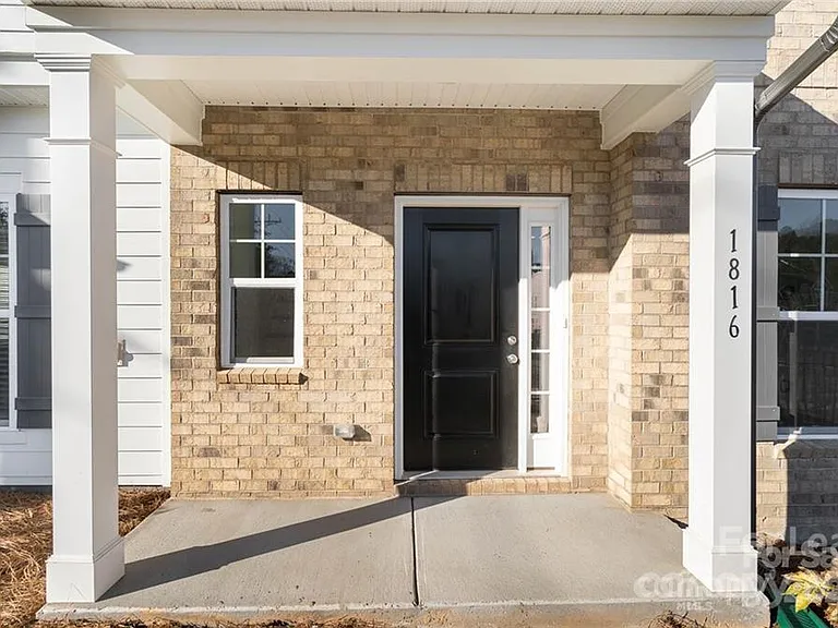 1816 Saint Louis Aly — Photo 2