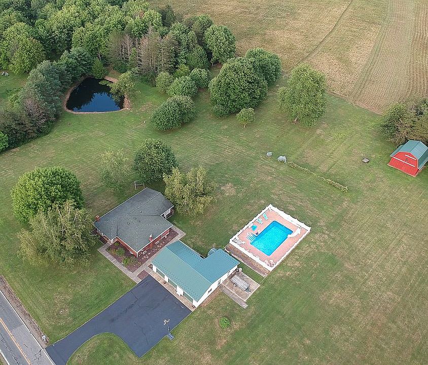 1st image of 1922 Horsecreek Rd