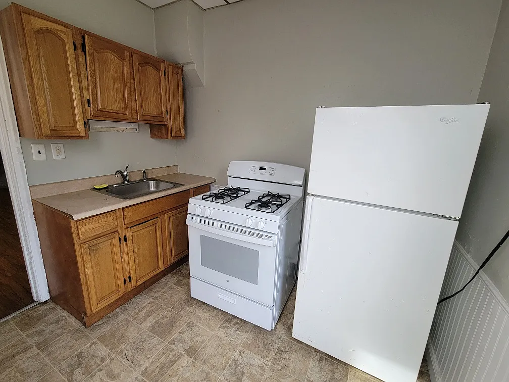 3 bed, 1128 sqft, $1,325 — Photo 4