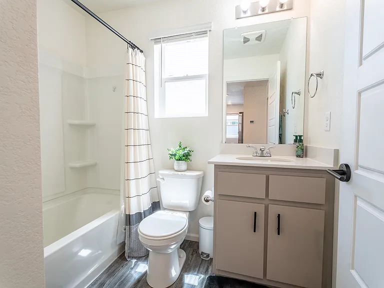 5111 N Yampa St — Photo 24