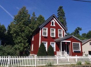 18 Kavanaugh Ave, Round Lake, NY 12151