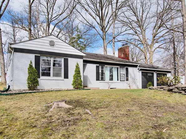 638 S Superior St, Angola, IN 46703