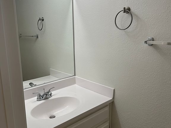 3rd image of 1174 Cherry St APT 107