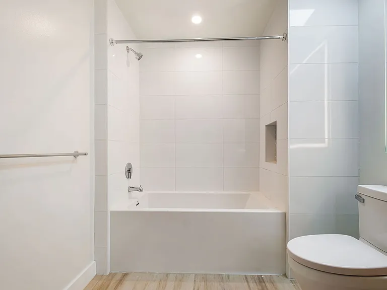 Uptown Lofts — Photo 12
