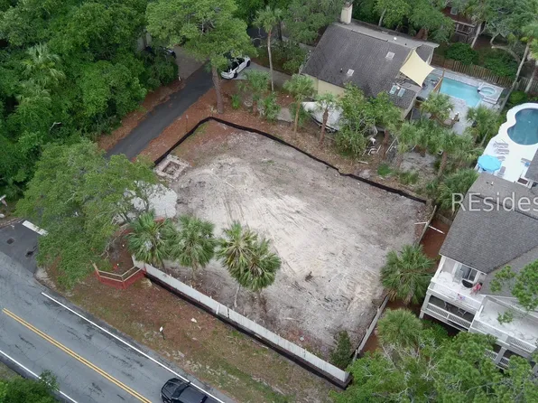 12 Flamingo St, Hilton Head Island, SC 29928