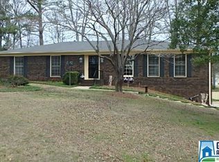 904 Magnolia Dr, Sylacauga, AL 35150