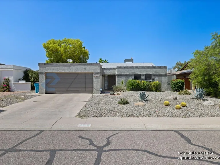 3858 E Dahlia Dr — Photo 2