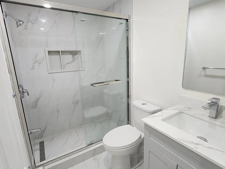 2238 Gladacres Ln #BASEMENT — Photo 2
