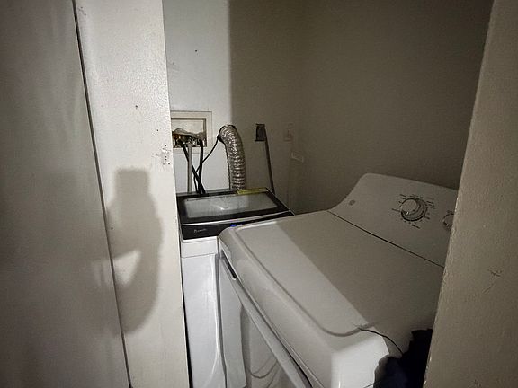 3rd image of 309 N 13th St Floor 2