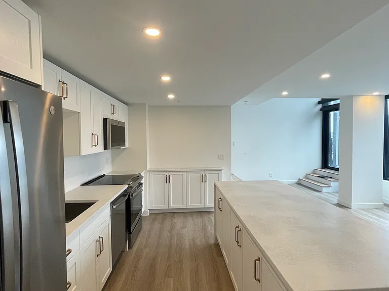 1585 Barrington St — Photo 41