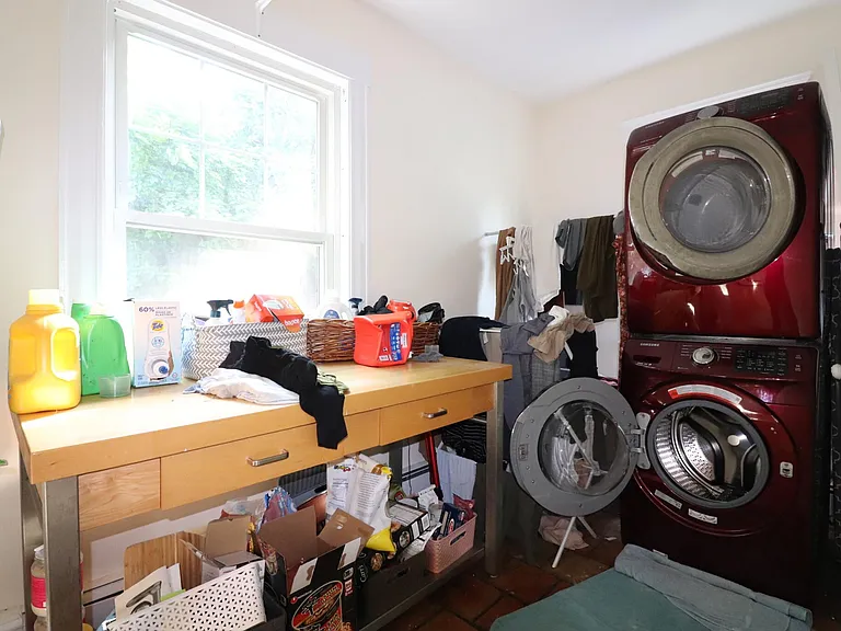 40 Atherton Rd — Photo 9