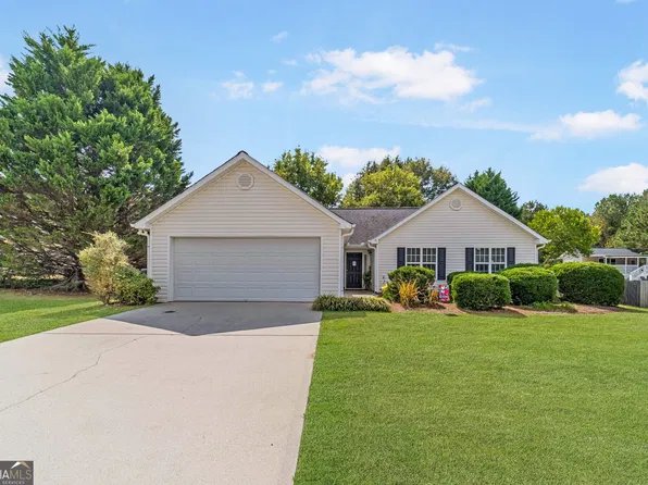 7070 Greenridge Dr, Loganville, GA 30052