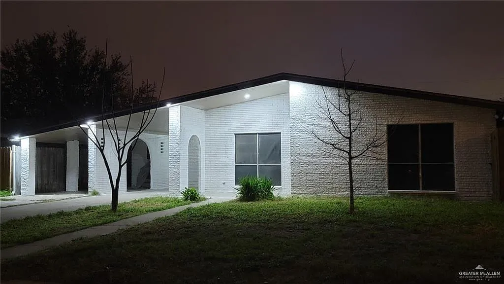 Building Photo - 2604 Quince Ln