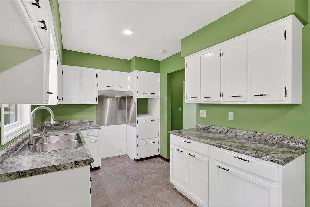 3 bed, 1588 sqft, $1,850 — Photo 3