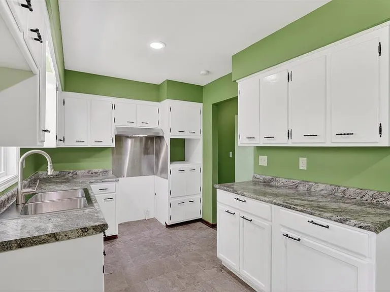8320 Trudy Rd — Photo 3