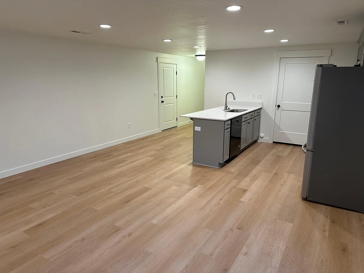 1021 E Blackfeet Dr — Photo 3