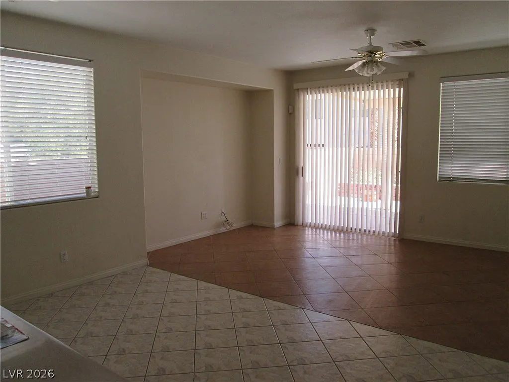 3 bed, 2.0 bath, 1602 sqft, $1,850 — Photo 2